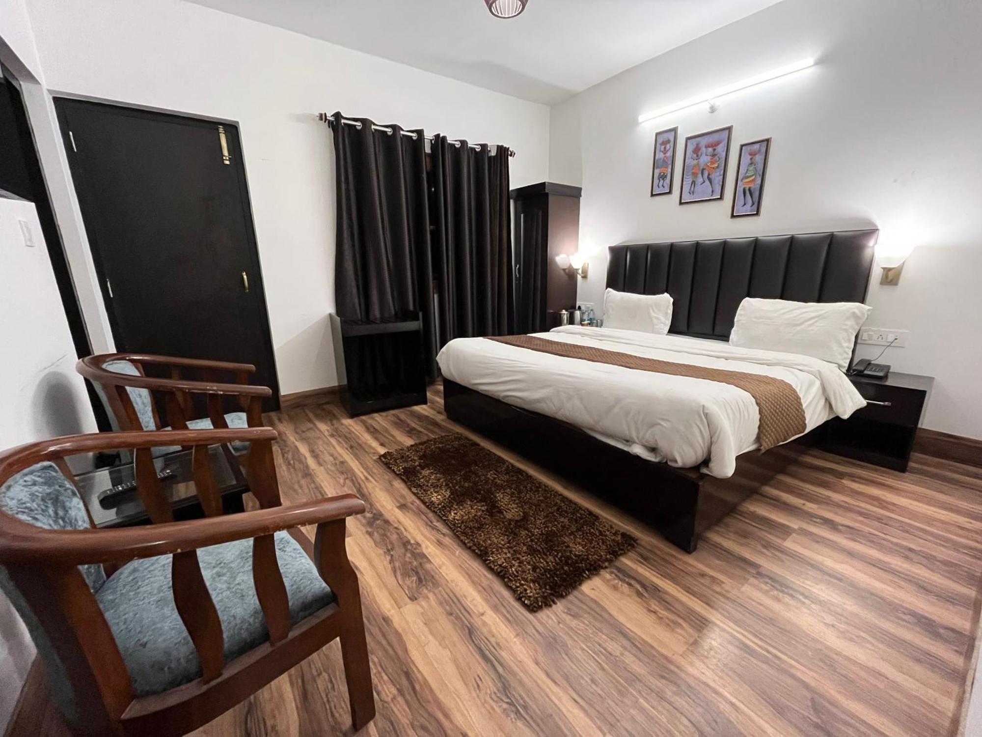 Cedar Woods Resort By Heyan Hotels 奈尼塔尔 外观 照片